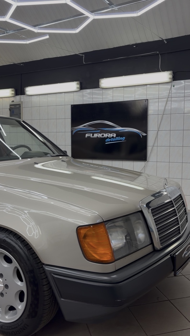Mercedes-Benz W 124 300 E
